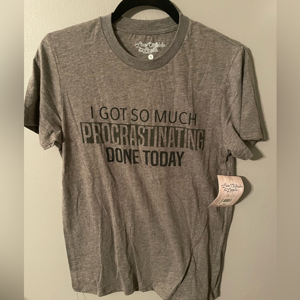 Live outside the limits procrastination short sleeve t shirt